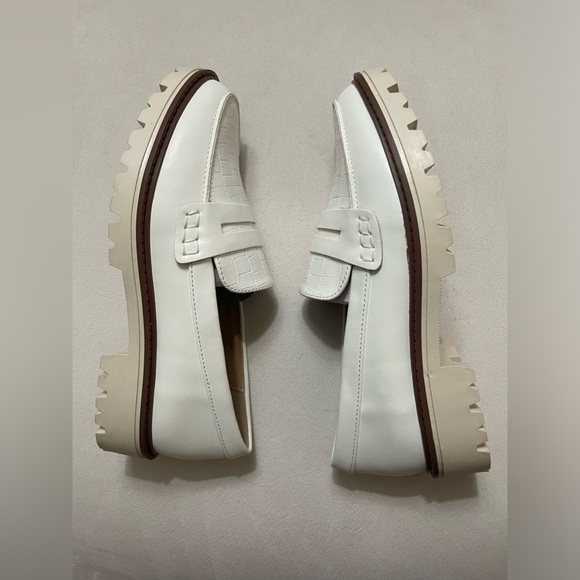 New Journee Collection Kenly Penny Loafers Slip On Shoes White Size 6.5 - Picture 7 of 10